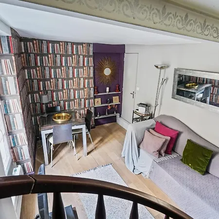 Authentic Duplex Overlooking The National Archives Apartment *
